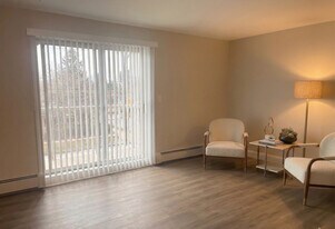 Inverness Apartments in Guelph, ON - Building Photo