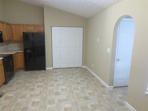 5248 Gobel Dr in Groveport, OH - Building Photo - Building Photo