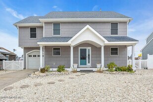 59 Top Sail Ct in Berkeley Township, NJ - Building Photo