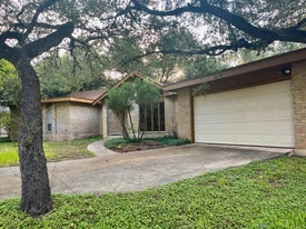 11110 Whisper Hollow in San Antonio, TX - Building Photo