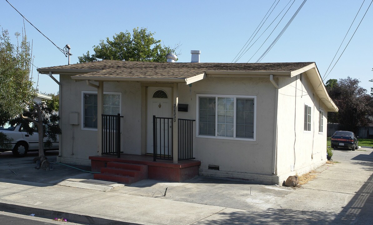 22350 Happyland Ave in Hayward, CA - Building Photo