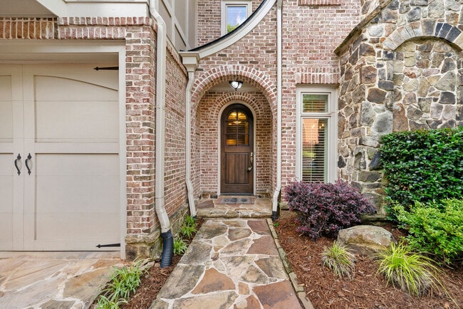 2041 Mendenhall Cir in Atlanta, GA - Building Photo - Building Photo