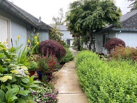 4495 SW 96th Ave in Beaverton, OR - Building Photo