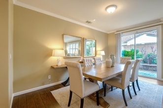 7613 Bloomsbury Way in Elk Grove, CA - Building Photo - Building Photo