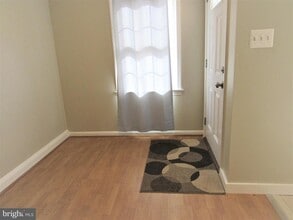 3137 Cedar Grove Dr in Fairfax, VA - Building Photo - Building Photo
