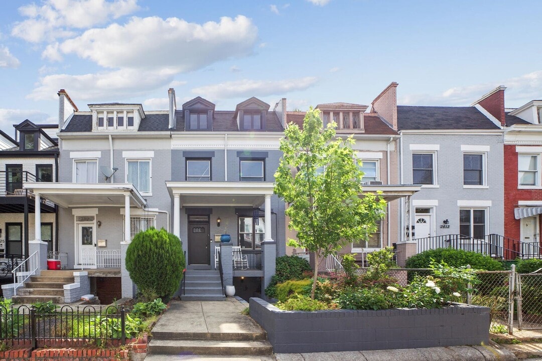 3617 13th St NW in Washington, DC - Building Photo