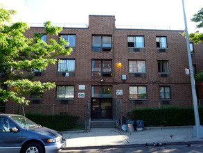 Rainbow Plaza Associates in Bronx, NY - Building Photo - Building Photo