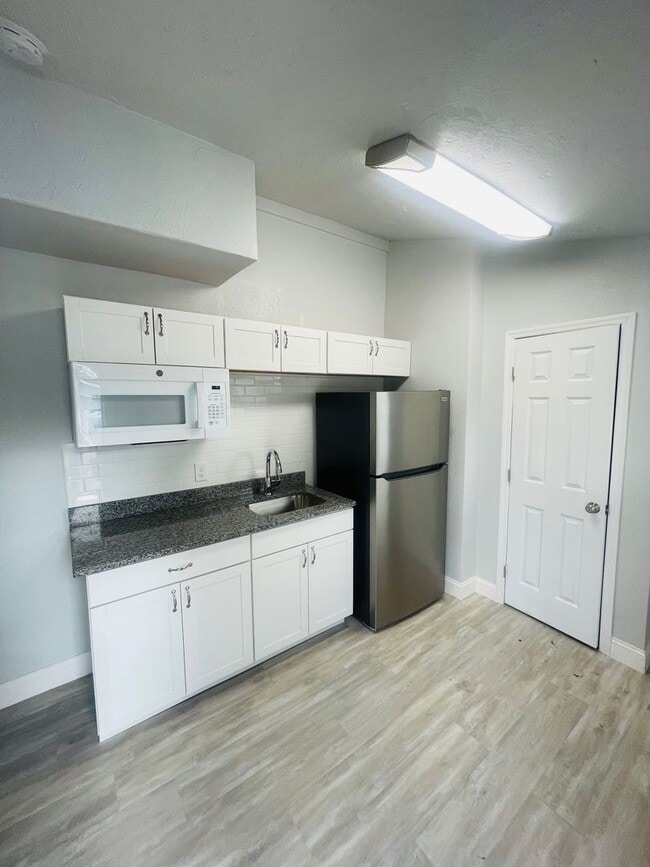 1006 13th Ave W in Bradenton, FL - Building Photo - Building Photo