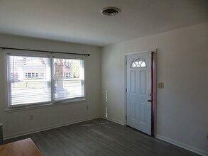 2529 Pin Oak Ct in Colonial Heights, VA - Building Photo - Building Photo