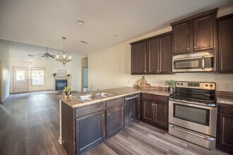 915 Erika Ln in Grovetown, GA - Building Photo - Building Photo