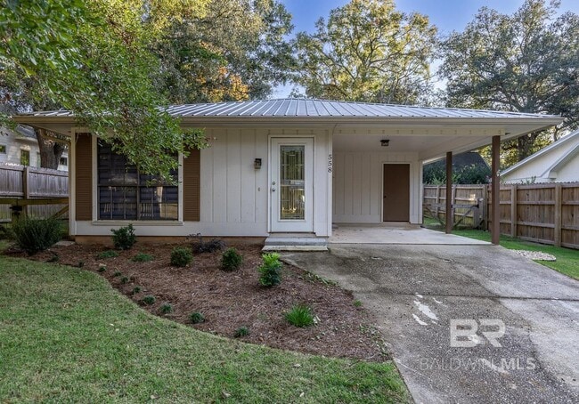 property at 558 Bellangee Ave