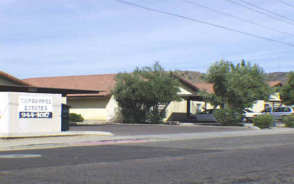 Cambridge Estates in Phoenix, AZ - Foto de edificio