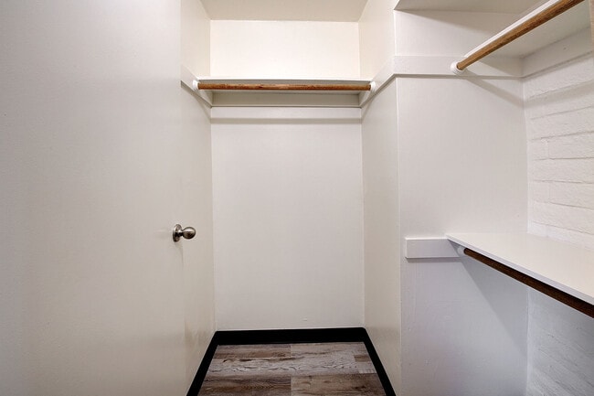 University Arms Apartments in Tucson, AZ - Foto de edificio - Building Photo
