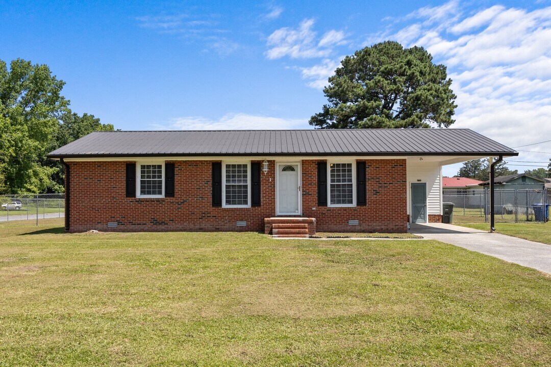 775 Second St in Ayden, NC - Building Photo