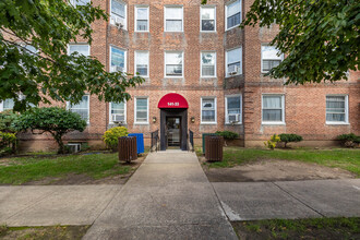 Regency Gardens in Flushing, NY - Building Photo - Building Photo