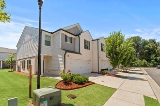 1166 Arrowlake Rd in Marietta, GA - Building Photo - Building Photo