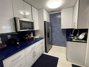 1640 N 70th Way-Unit -1 in Hollywood, FL - Building Photo - Building Photo