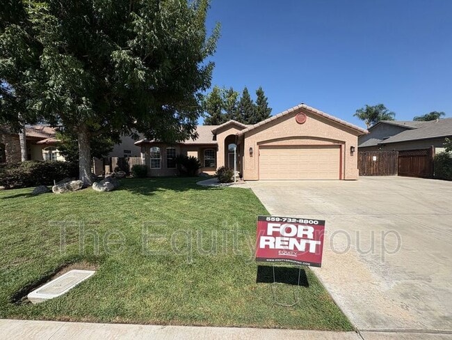 1016 E Arlen Ave