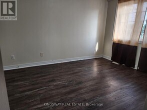 65 Pefferlaw Cir in Brampton, ON - Building Photo - Building Photo