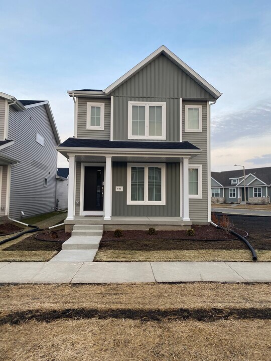 604 Sugar Maple Ln in Verona, WI - Building Photo