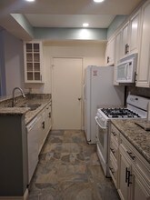 10021 Tabor St, Unit #206 in Los Angeles, CA - Foto de edificio - Building Photo