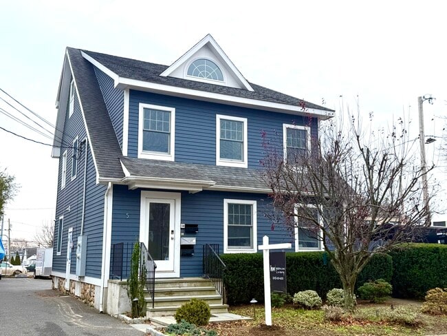 property at 5 Myrtle St