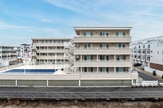 5300 Boardwalk in Ventnor City, NJ - Foto de edificio - Building Photo