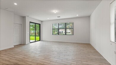 7008 Eden Rd in Fort Pierce, FL - Foto de edificio - Building Photo