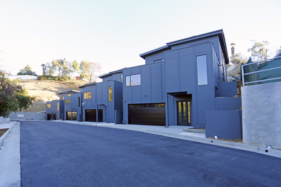 Eaton Park in Los Angeles, CA - Building Photo