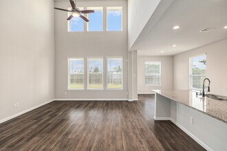 7431 Merrylands Dr in Atascocita, TX - Foto de edificio - Building Photo