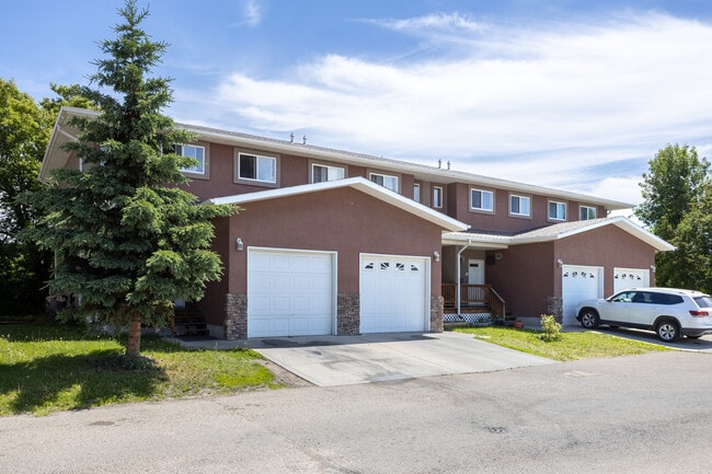 5080 60 St in Red Deer, AB - Building Photo - Building Photo