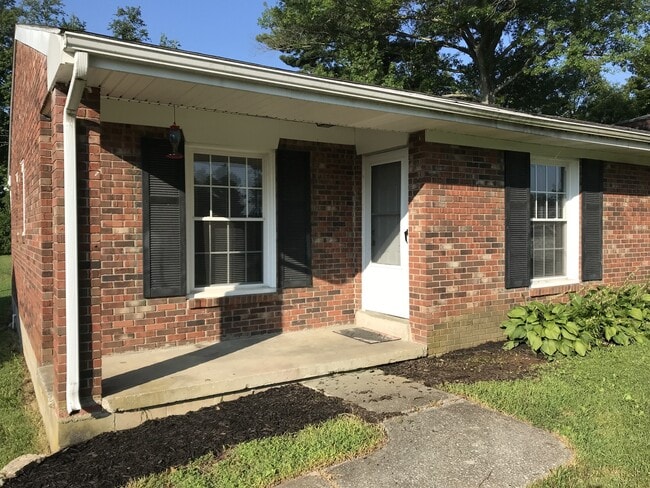 4 Seminole Dr in Shelbyville, KY - Building Photo - Building Photo