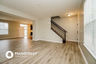 181 Honey Locust Ln in Commercial Point, OH - Foto de edificio - Building Photo