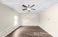 6994 Rebecca Ln in Pinson, AL - Foto de edificio - Building Photo