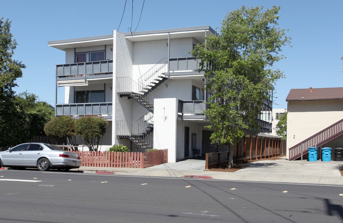 1120 Arguello St in Redwood City, CA - Foto de edificio