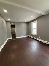445 Broadway, Unit 3L in Newark, NJ - Foto de edificio - Building Photo