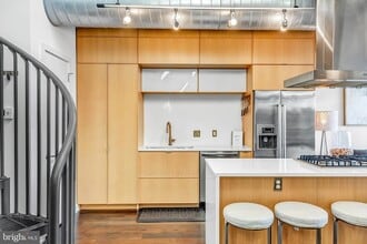 1515 15th St NW, Unit 709 in Washington, DC - Foto de edificio - Building Photo