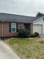 2008 Benningham Way in Powell, TN - Building Photo