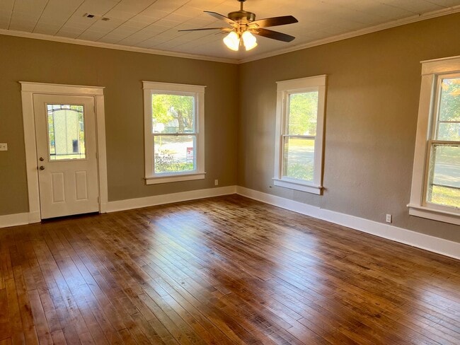 1101 W Oak Ave in Jonesboro, AR - Building Photo - Building Photo