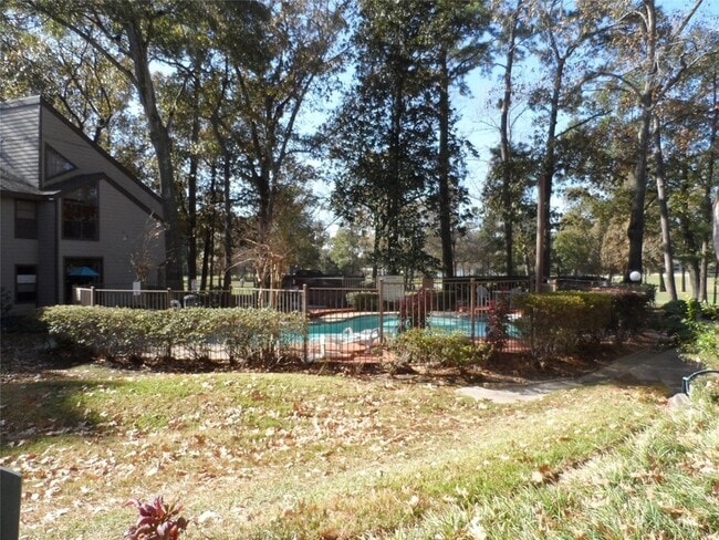 12900 Walden Rd, Unit 809H in Montgomery, TX - Building Photo - Building Photo
