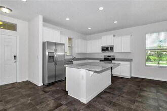 16242 Outlook Shore Alley in Winter Garden, FL - Building Photo - Building Photo