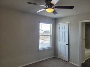 9209 Groff Lndg in Converse, TX - Building Photo - Building Photo