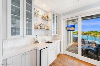 481 21st Ave S in Naples, FL - Building Photo - Building Photo