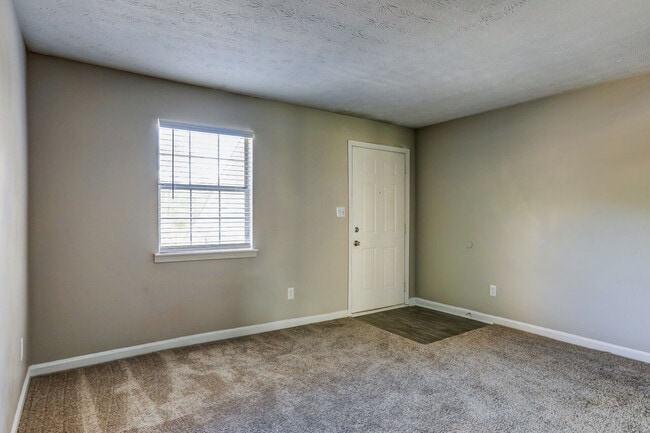 Meadow Crossing in Conyers, GA - Foto de edificio - Building Photo