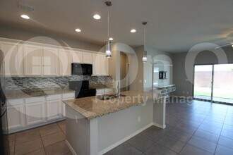 41582 N Willow Ct in San Tan Valley, AZ - Building Photo - Building Photo