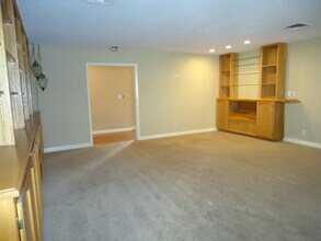 2313 Cll De Nuevo in Las Vegas, NV - Building Photo - Building Photo