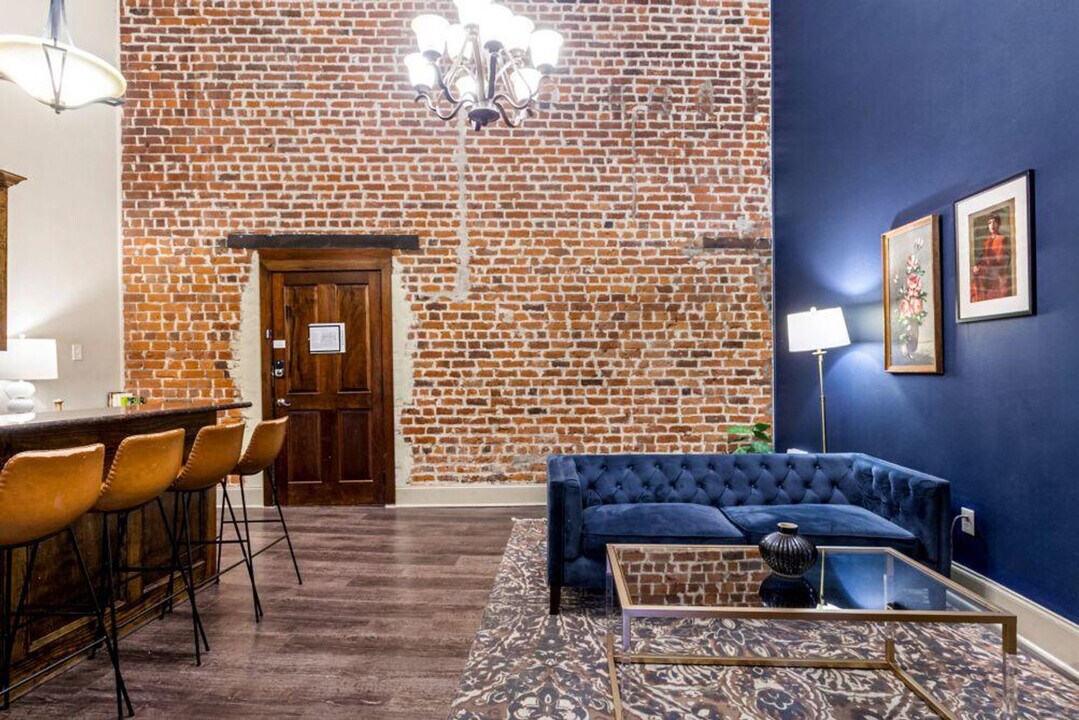 30 Baronne St in New Orleans, LA - Foto de edificio