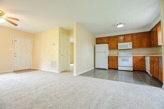 563 Briarwood Dr in Clarksville, TN - Building Photo - Building Photo