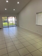 9203 SW 138th Pl in Miami, FL - Building Photo - Building Photo