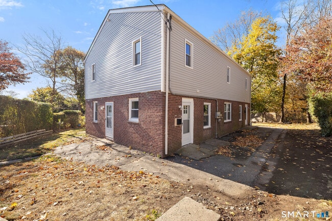 273 High Ridge Dr in Bridgeport, CT - Building Photo - Building Photo